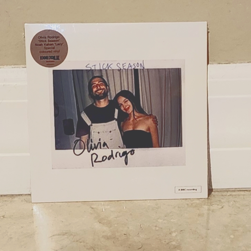 One 7" Vinyl "Noah Kahan x Olivia Rodrigo stick season and lacy RSD exclusive